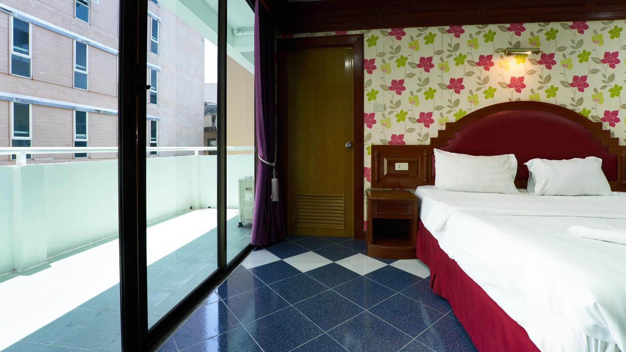 Lime Hotel Patong Cameră foto
