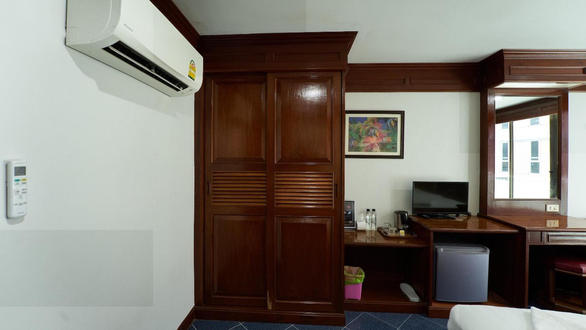 Lime Hotel Patong Cameră foto