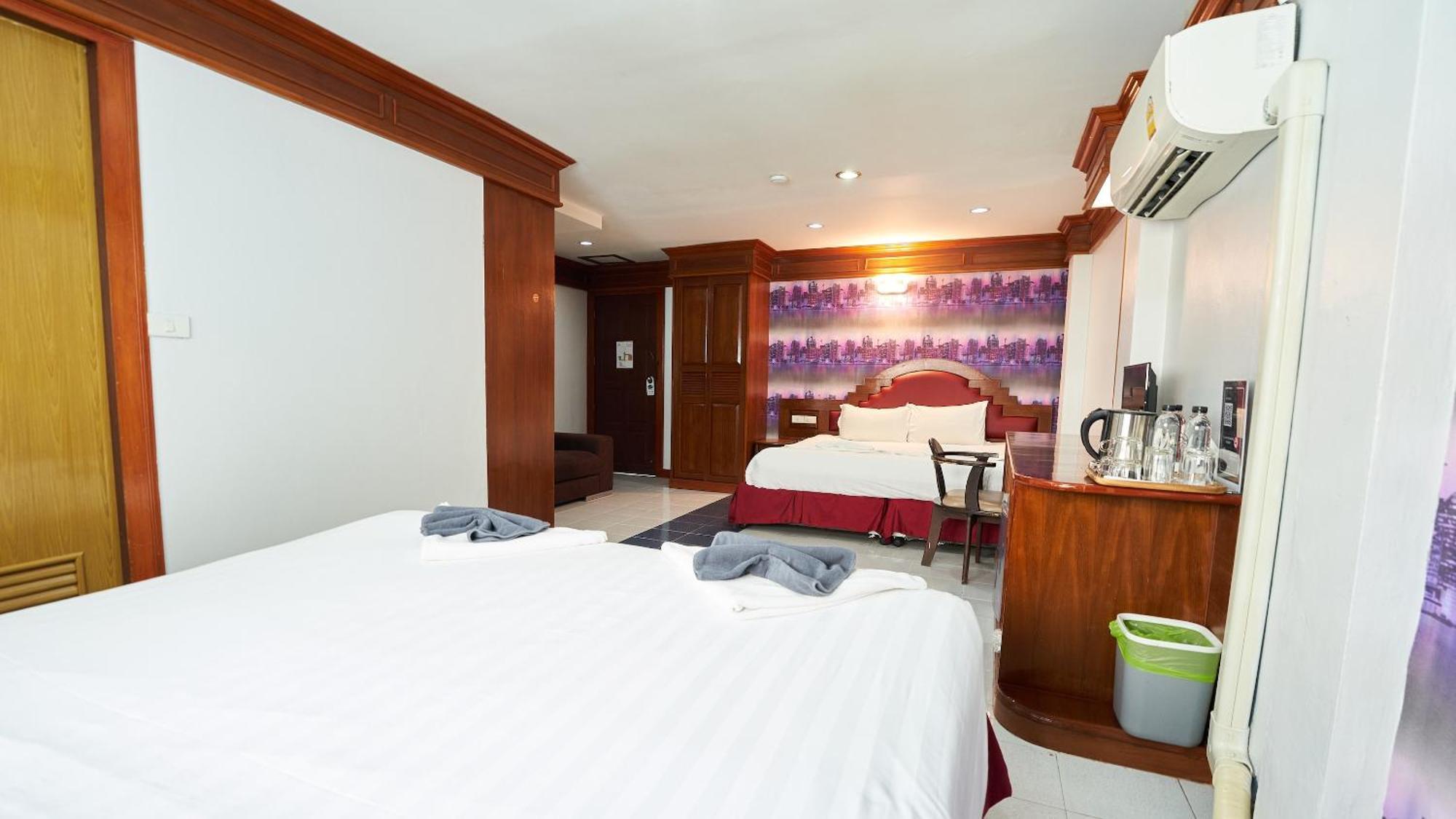 Lime Hotel Patong Cameră foto